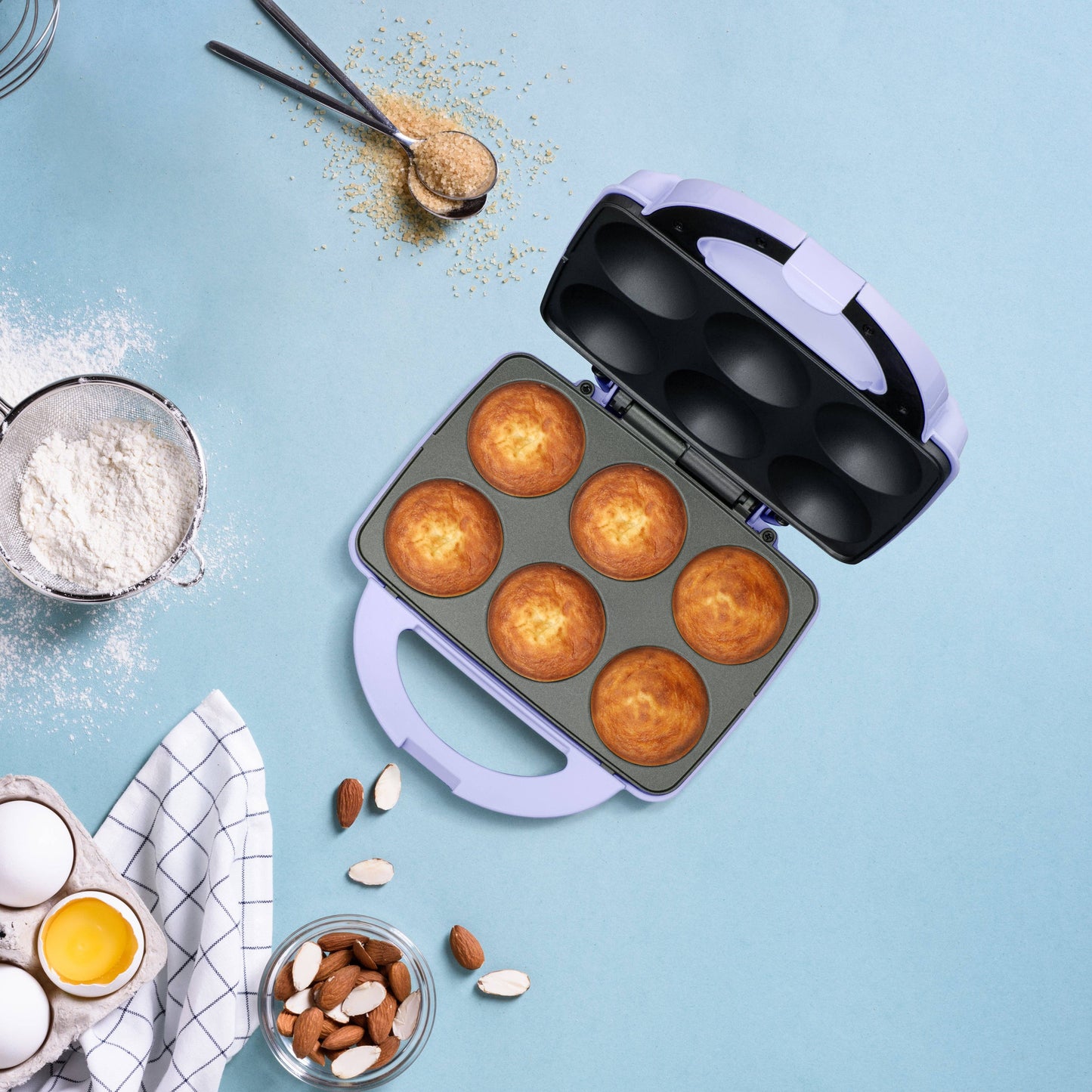 Holstein Housewares Cupcake Maker 6 Full Size Muffins