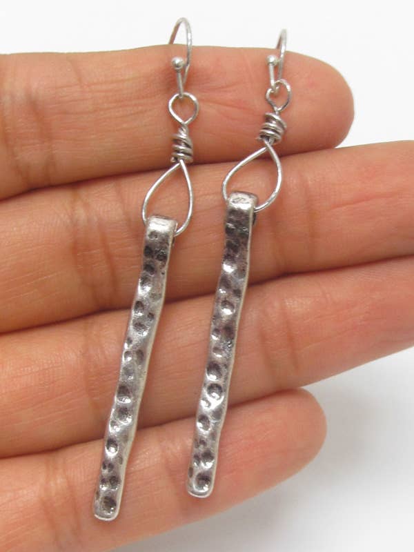 ( TX1151 )  STICK EARRING