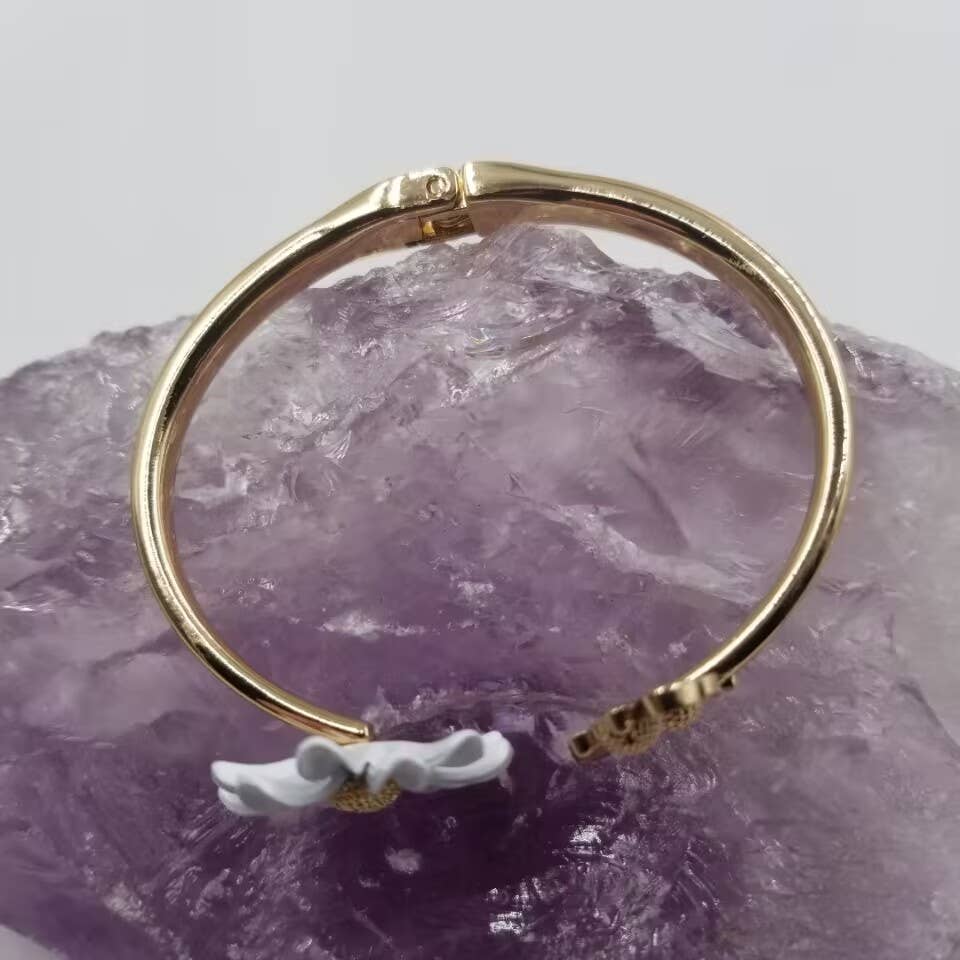 Daisy Bee Bangle Cuff Bracelet