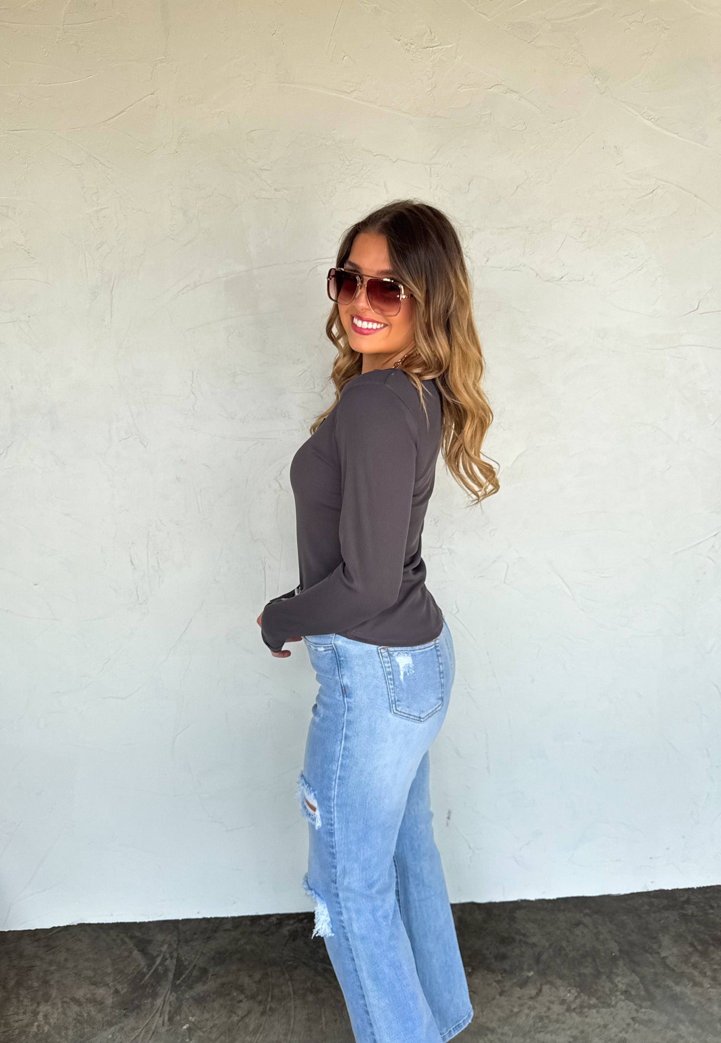FALL BROOKLYN SNAP HENLEY TOP