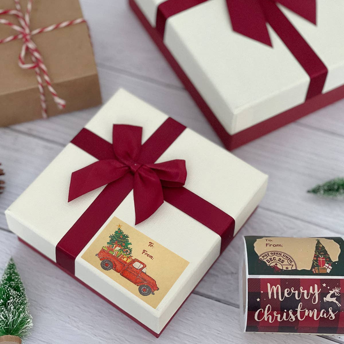 Wrapables Christmas Holiday Gift Tag Stickers and Labels