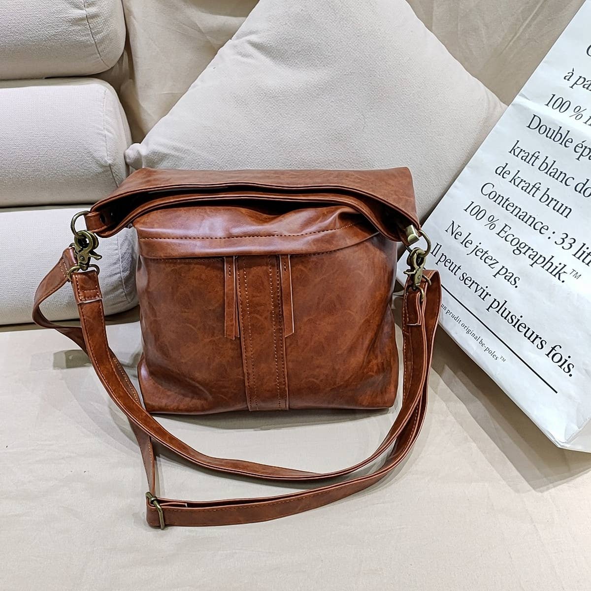 RETRO OIL WAX LEATHER ONE-SHOULDER CROSSBODY BAG_CWAB0920