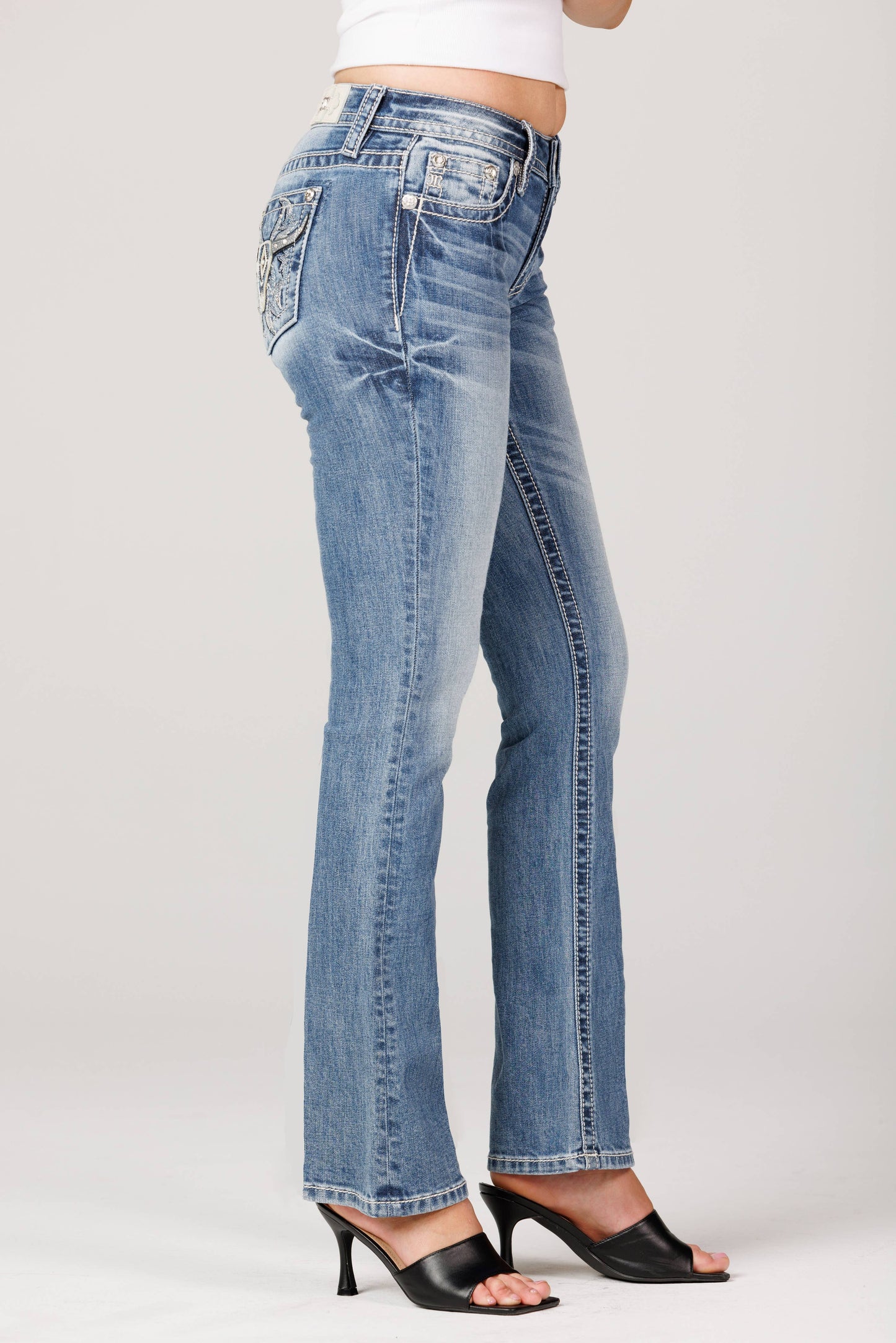 M9485TSS- 31" MID RISE STRAIGHT CUT JEANS