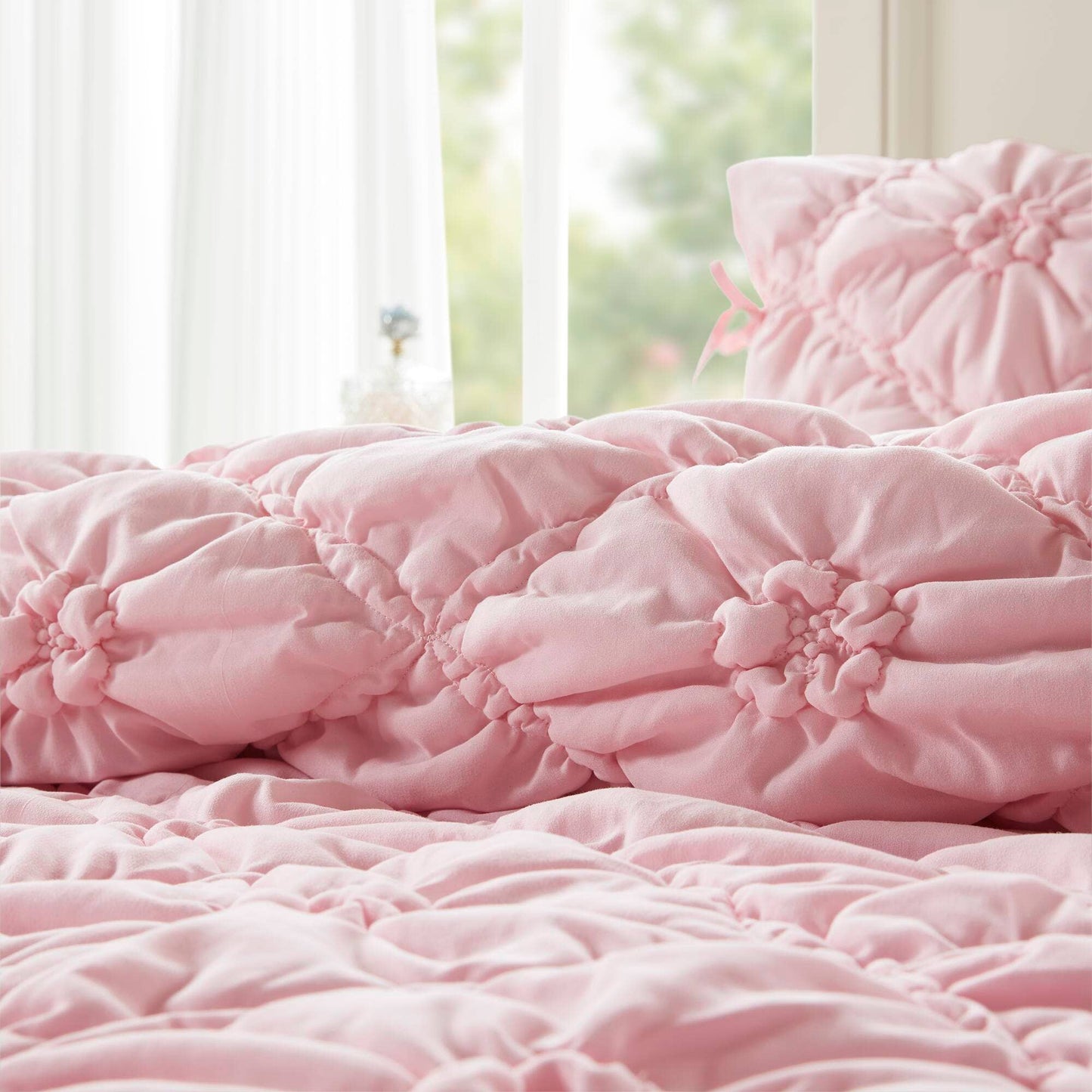 Bowtie Piece Lightweight Puffy Floral Comforter Set, Pink