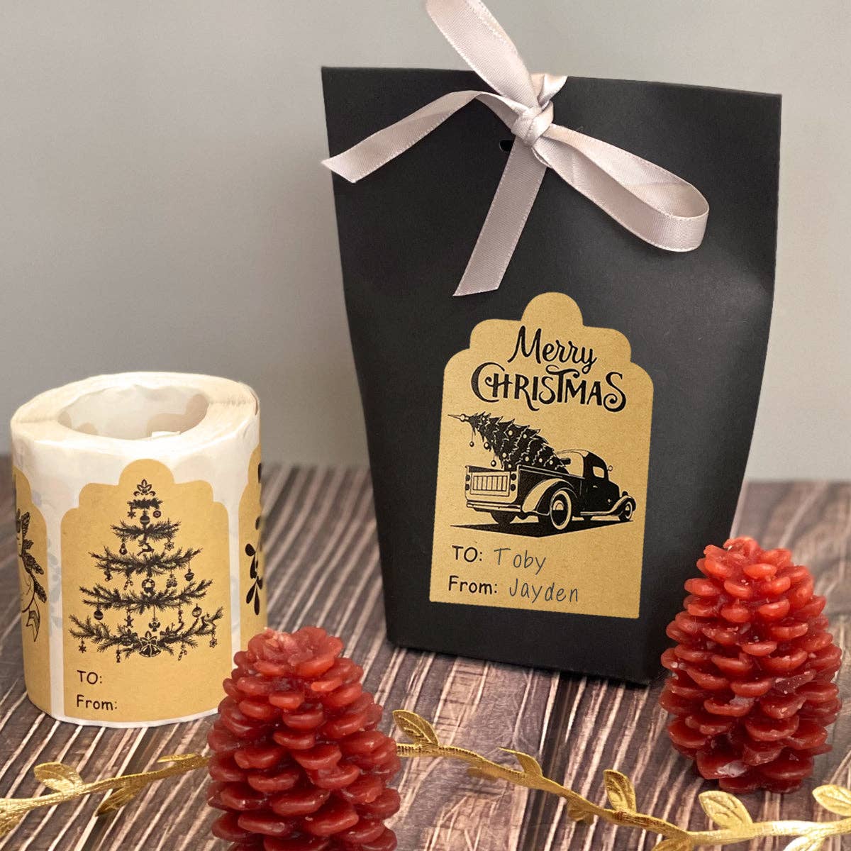 Wrapables Christmas Holiday Gift Tag Stickers and Labels